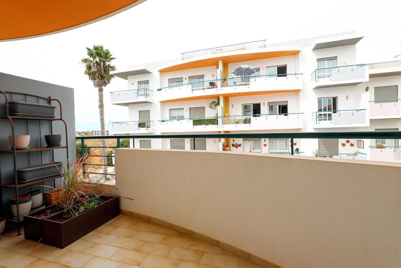 C03 - Gale Holiday Apartment In Lagos Exterior photo